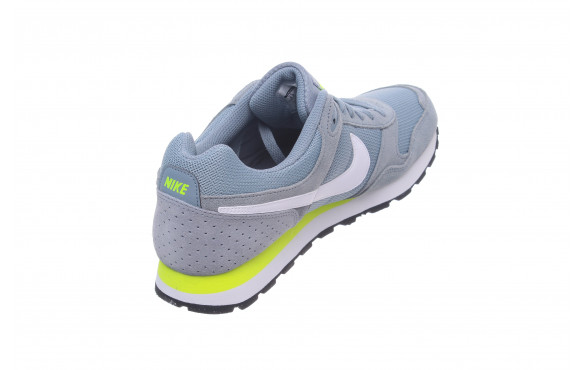 NIKE MD RUNNER SUEDE_MOBILE-PIC3