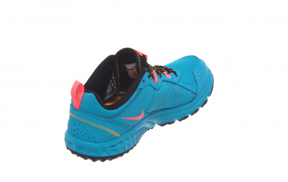 NIKE WILD MUJER -