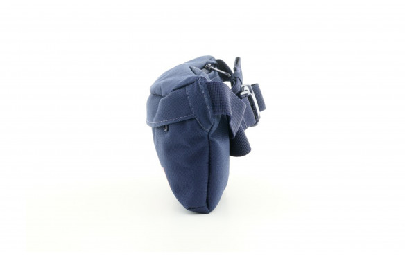 LEVI'S SMALL BANANA SLING_MOBILE-PIC2