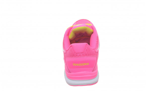DIADORA HAWK 4_MOBILE-PIC2