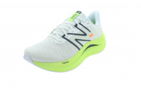 NEW BALANCE FUEL CELL PROPEL V4