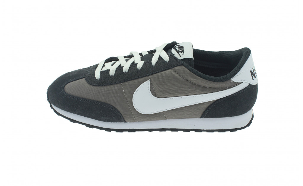 nike mach runner black