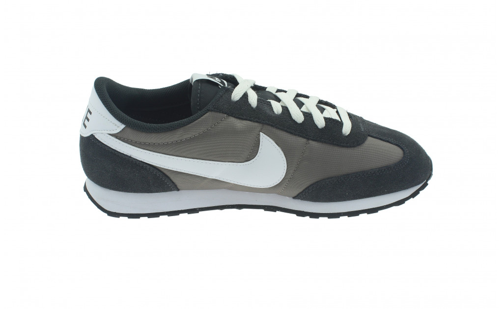 nike mach runner black